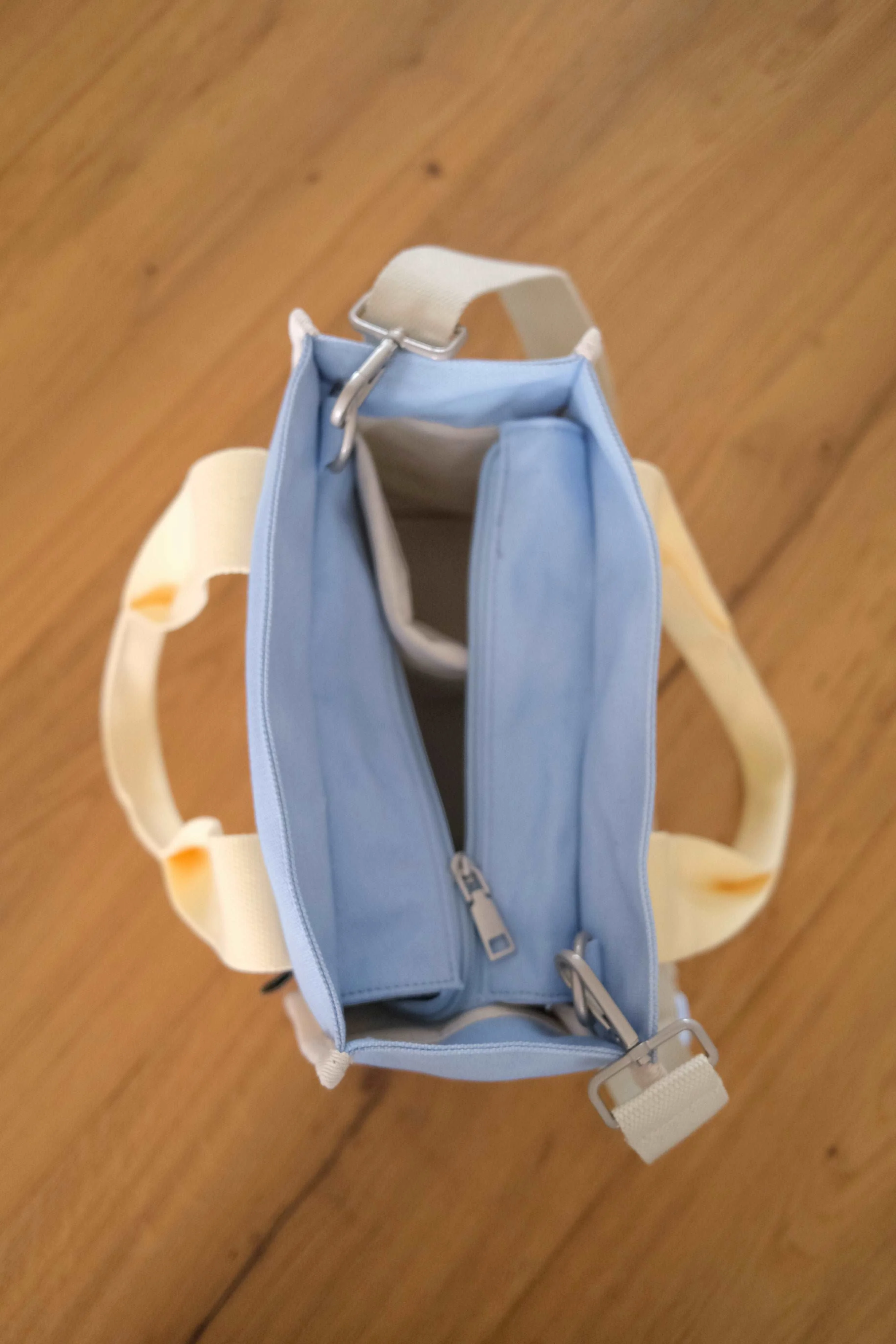 No.17 Medium Tote Bag v3 - Image 11