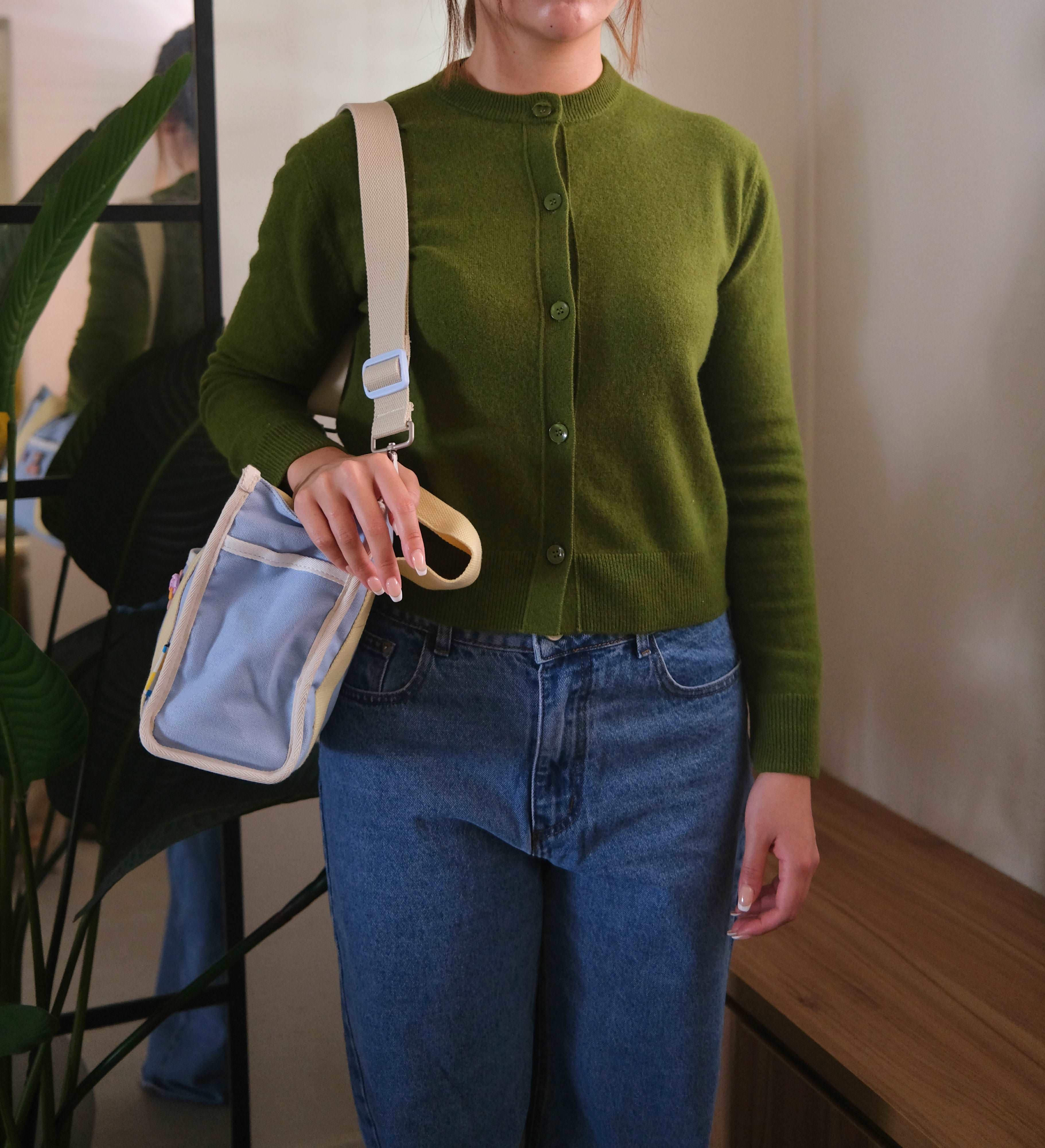 No.17 Medium Tote Bag v3 - Image 5