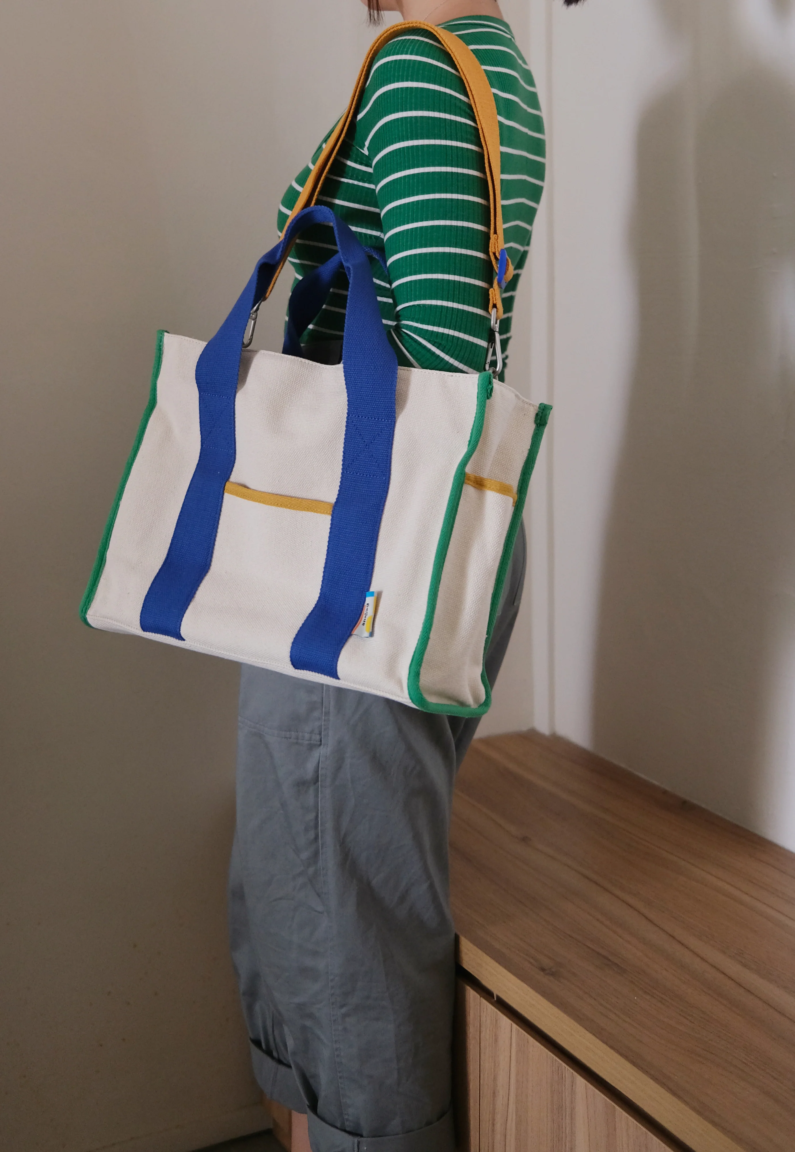 Analog No.4 Laptop Tote - Image 6