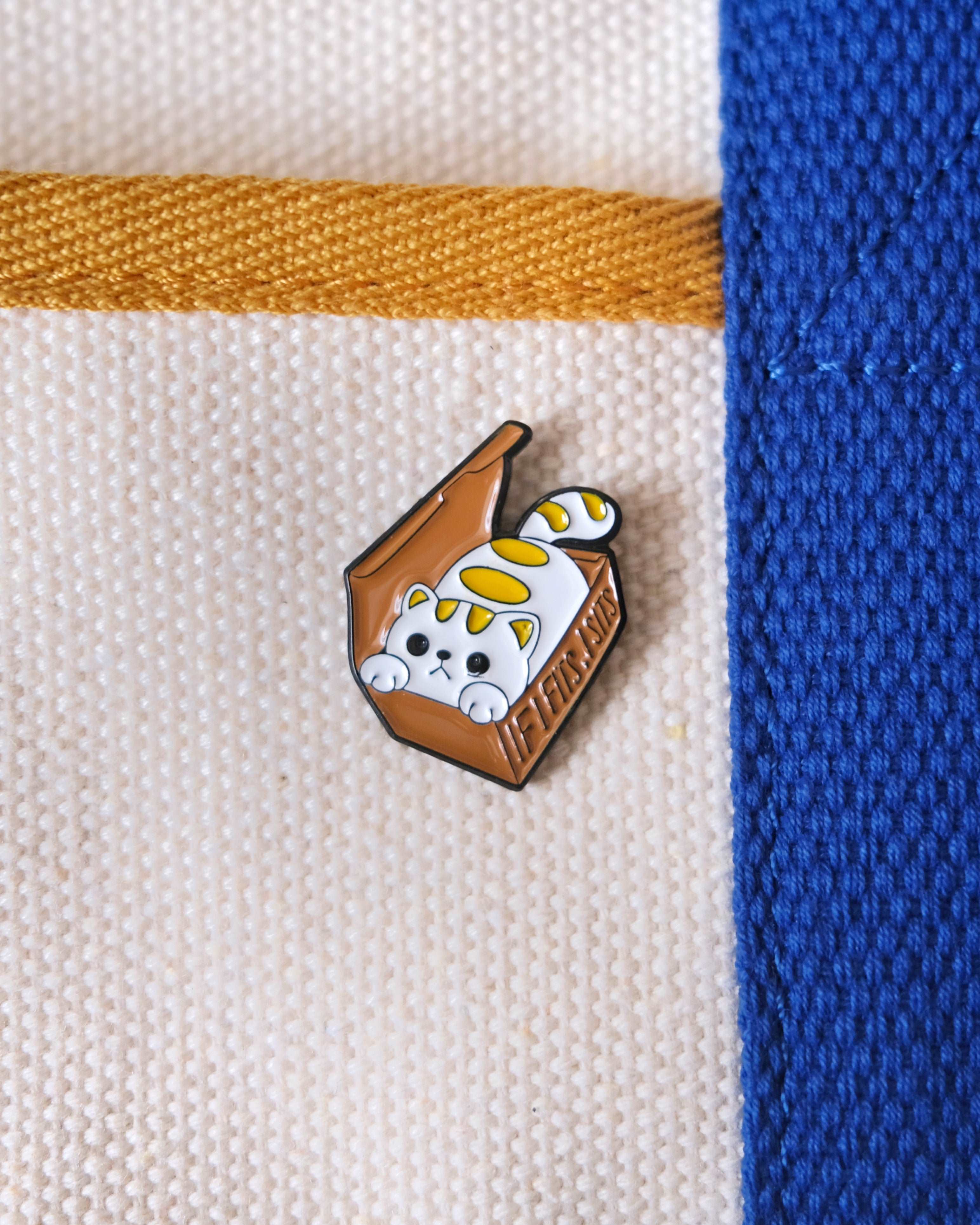 "If It Fits I Sits" Cat Enamel Pin - Image 2