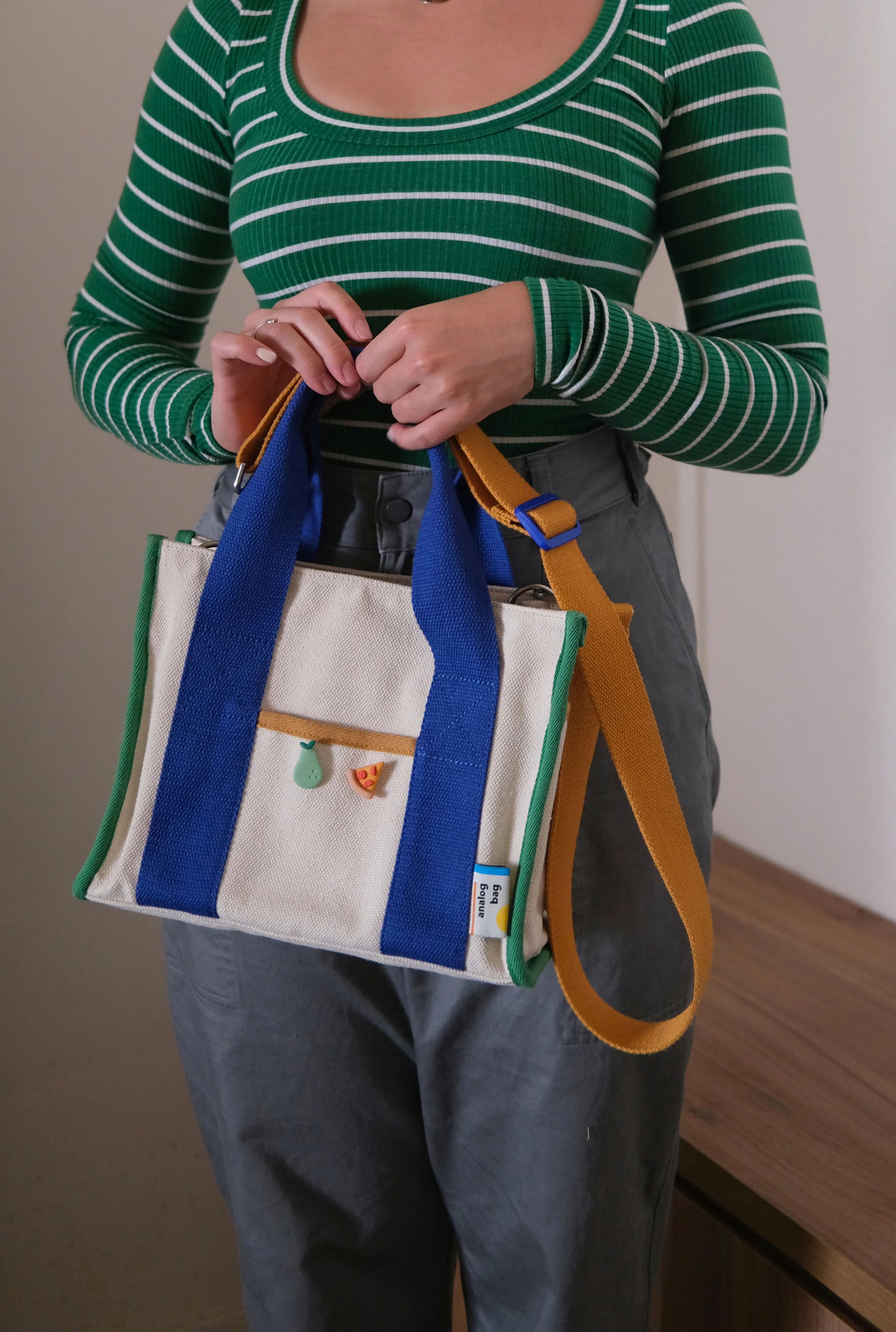 No.28 Medium Tote Bag (Limited Edition) - Water Repellent - Image 15