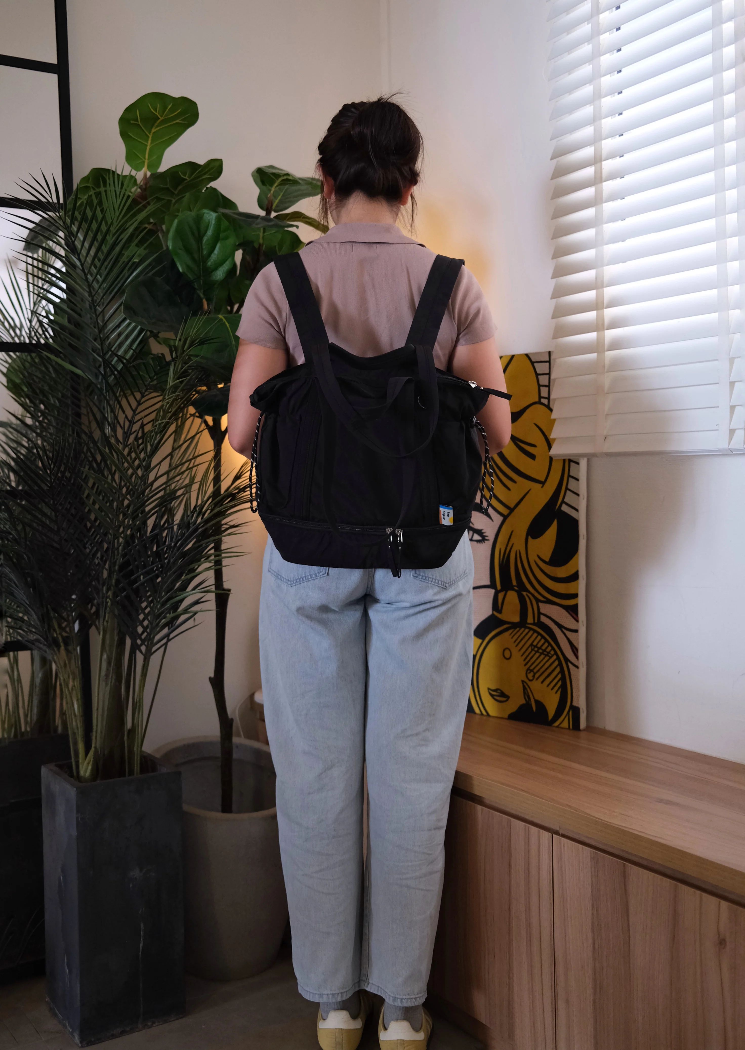 The Black Midi Analog Totepack - Image 5